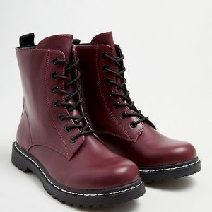 Torrid Stevie Combat Boot- burgundy, size 7 wide